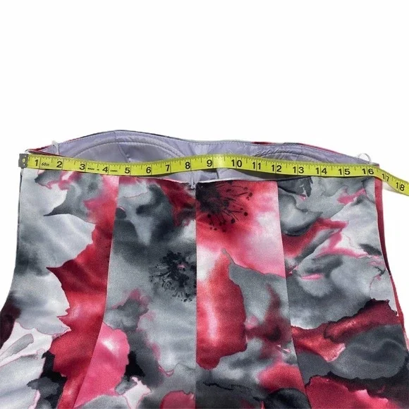 JUMP Apparel Bubble Hem Strapless Floral Dress - Picture 4 of 12